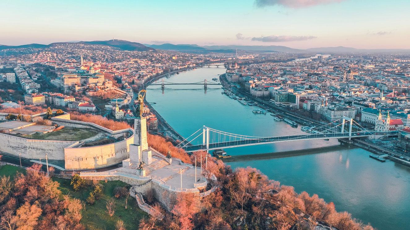 CORVINUS UNIVERSITY OF BUDAPEST